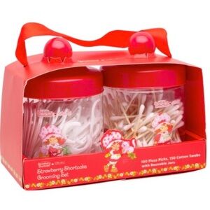 Celavi x Strawberry Shortcake Grooming Set